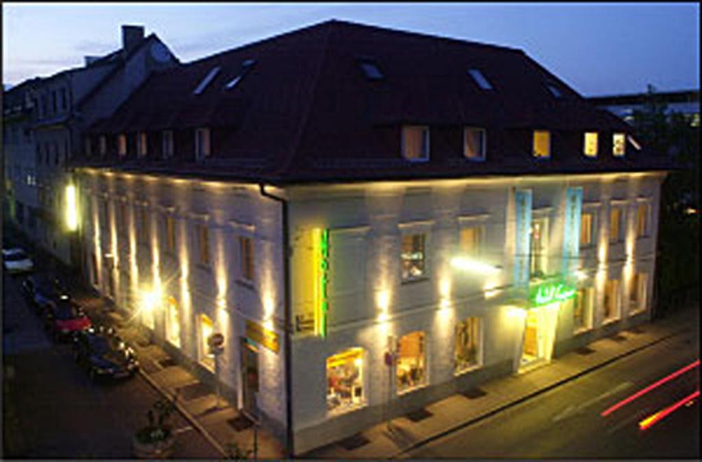 Hotel Geyer Klagenfurt am Woerthersee Exterior photo
